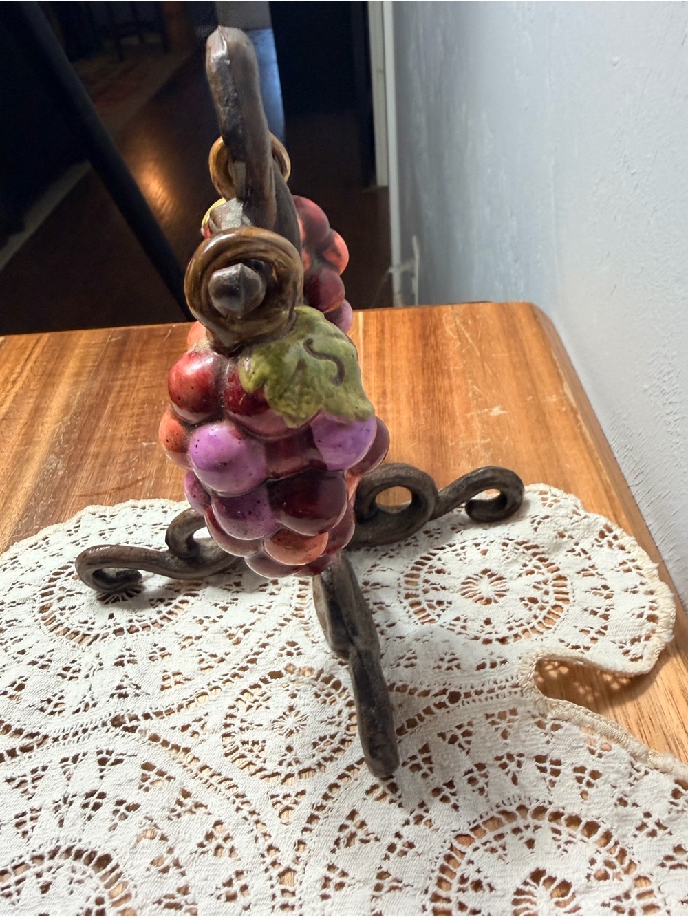 Vintage Grape Cluster Salt and pepper shakers on Bronze Display . - Picture 3 of 5